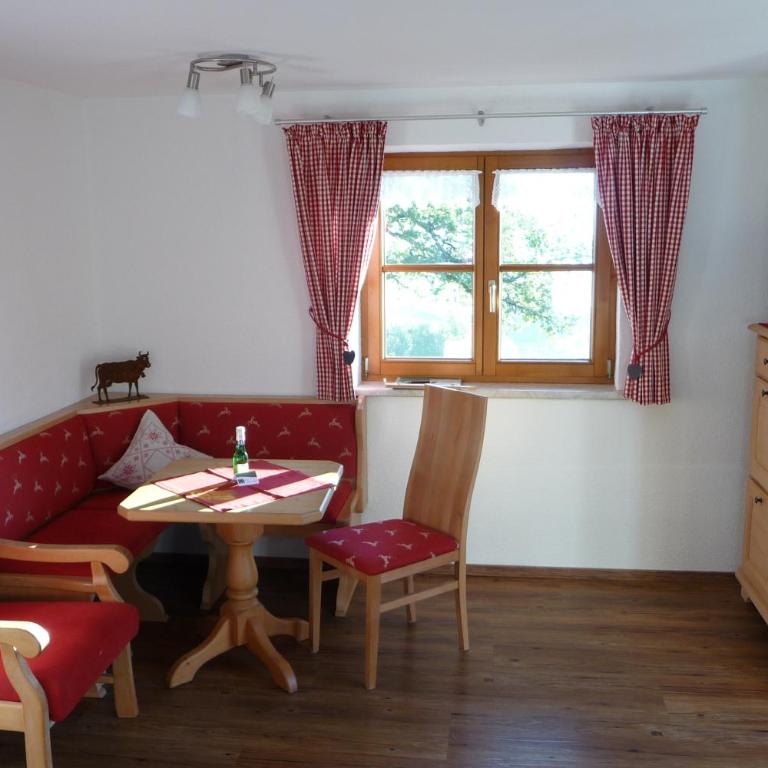 Ferienwohnungen Tannenhäusel - Apartment mit 1 Schlafzimmer - 2