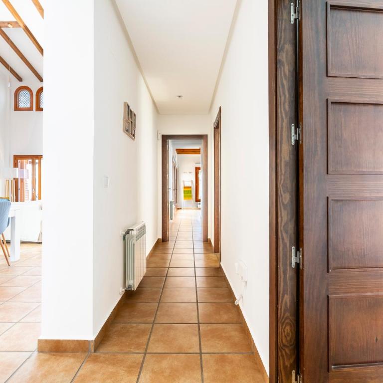 Villa with sunny private pool in golf resort - child friendly! - Three-Bedroom Villa - 25