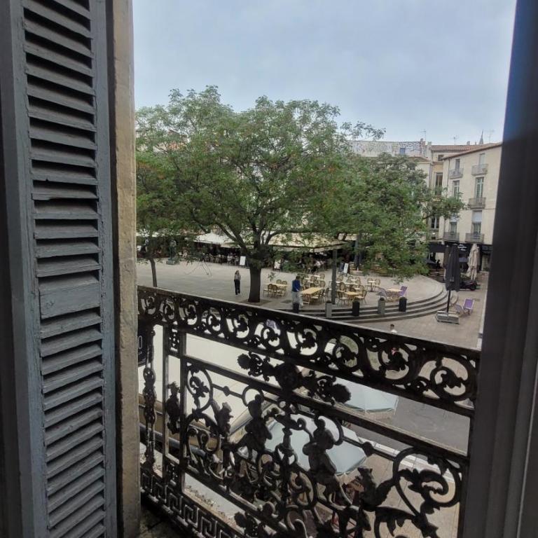 Appartement centre historique place Jean Jaurès climatisé 6 couchages avec parking - Two-Bedroom Apartment - 15