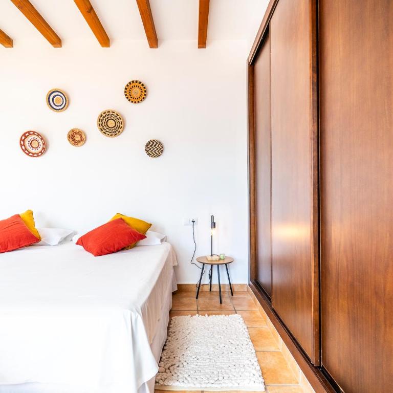 Villa with sunny private pool in golf resort - child friendly! - Three-Bedroom Villa - 10