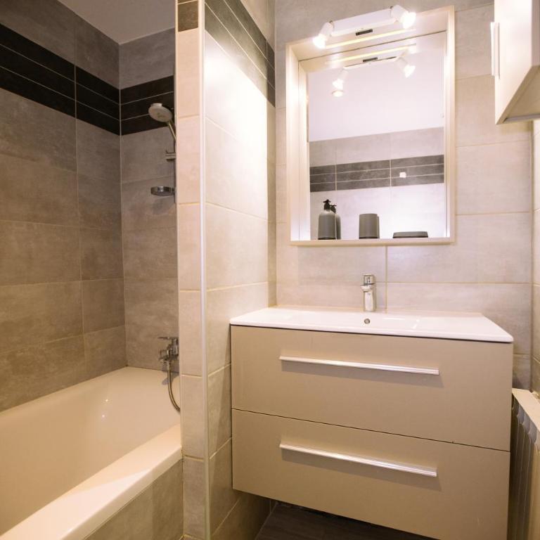 Grand appartement 3 chambres - Centre Toulon - Apartment mit 3 Schlafzimmern - 28