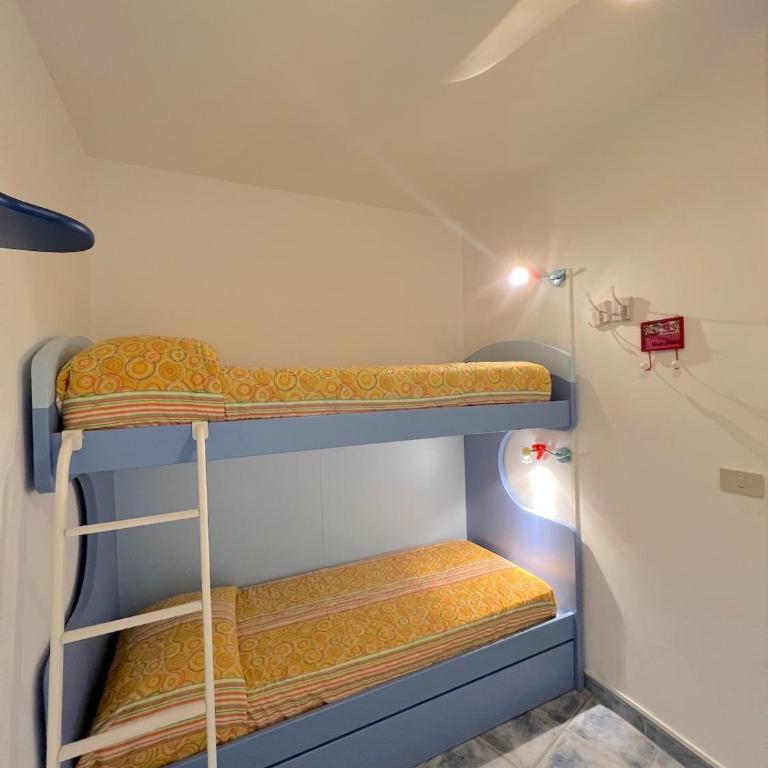Condominio Due Torri - Appartamento con 2 Camere da Letto - 18
