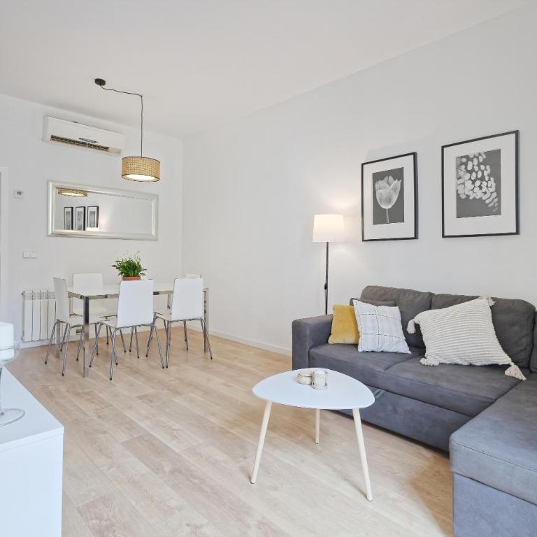 CENTRAL & BRIGHT APARTMENT!! - Two-Bedroom Apartment - 3