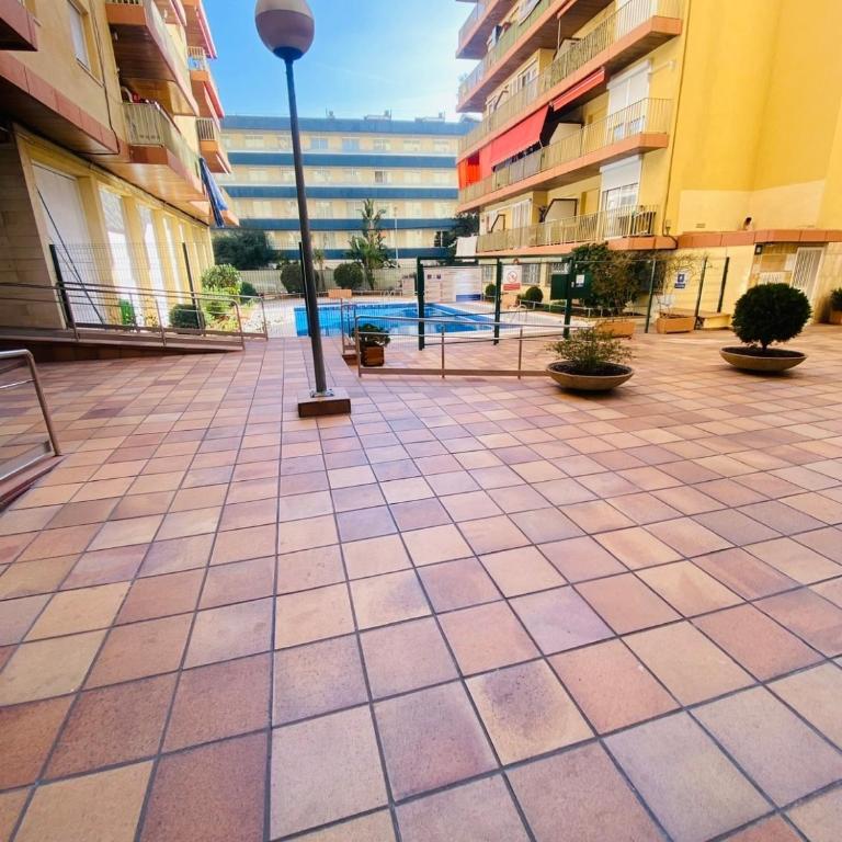 Piso Shic de playa Fenals con terraza y piscina - Apartamento de 3 dormitorios - 36