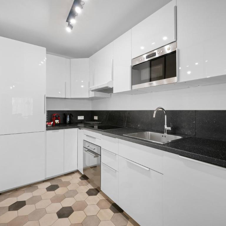 "Port Garavan" Calme, Piscine, Rénové, Parking - Apartamento de 2 dormitorios - 23