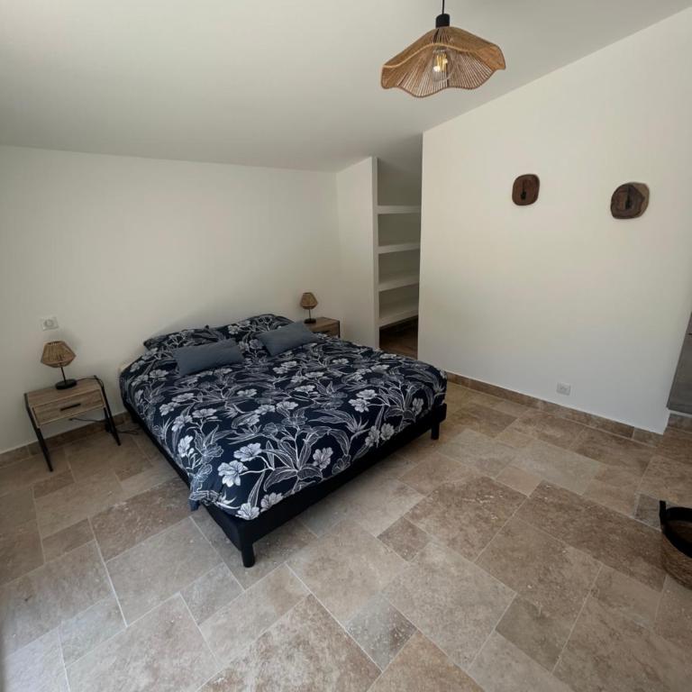 Villa 5 min walk to beach port - Villa - 22