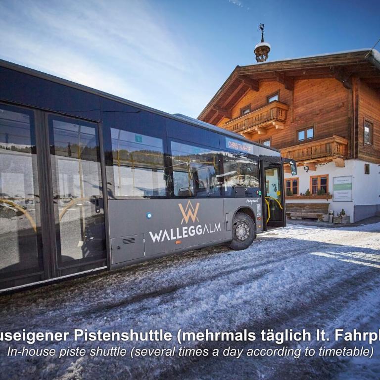 Ski In-Ski Out - Gästehäuser Saalbach-Hinterglemm - Wallegghof Christianhof - Familienzimmer mit Dusche - 15