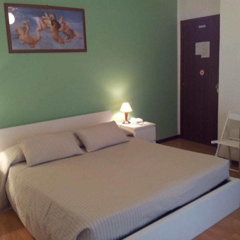 Hotel Moreri - Economy Double Room - 8
