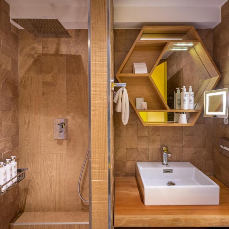 Royal Ours Blanc Boutique Hôtel & Spa - Suite en Duplex - 5