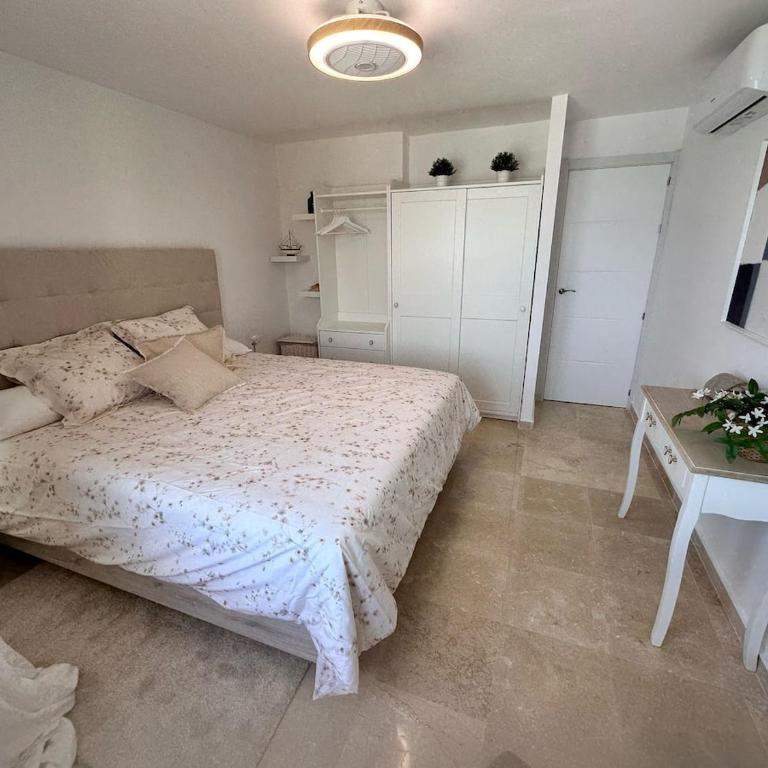 Modern beachfront apartment 2 Bdrm , incredible views - Apartamento de 2 dormitorios - 11