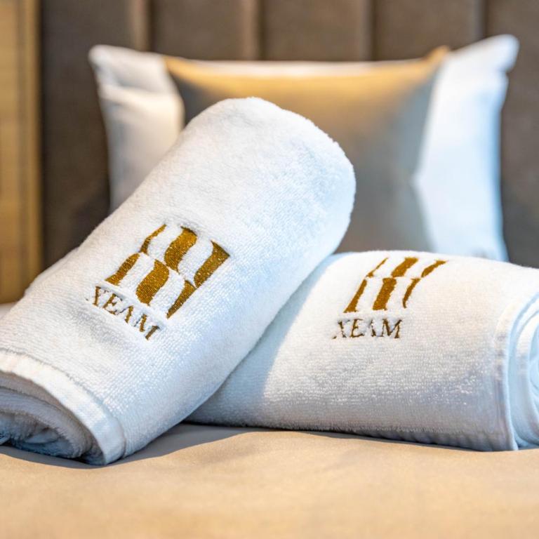 Hotel Helm - Deluxe Double or Twin Room - 16