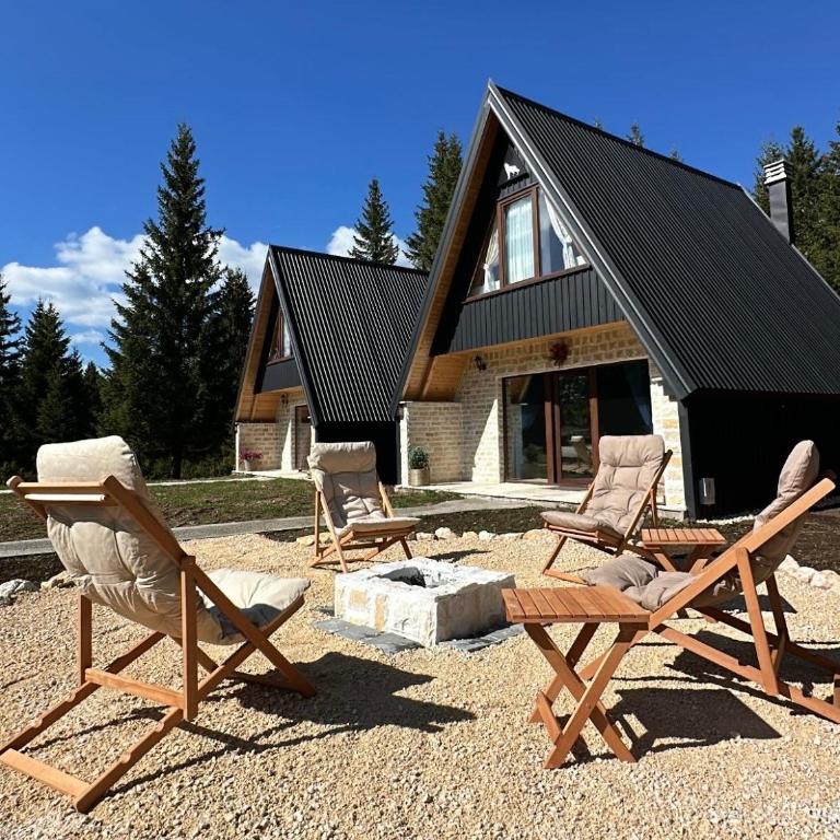 Wild Lodges - Two-Bedroom House - 1
