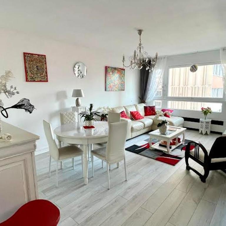 un cocon a deux pas du métro et avec parking inclus - Two-Bedroom Apartment - 4