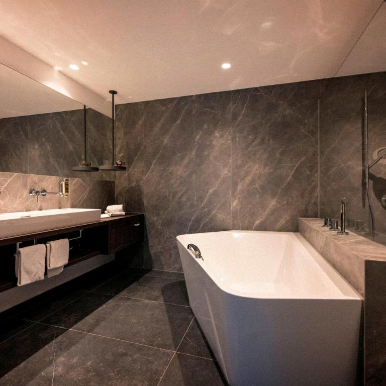 Wellnesshotel Wittelsbach - Suite mit Balkon - 7