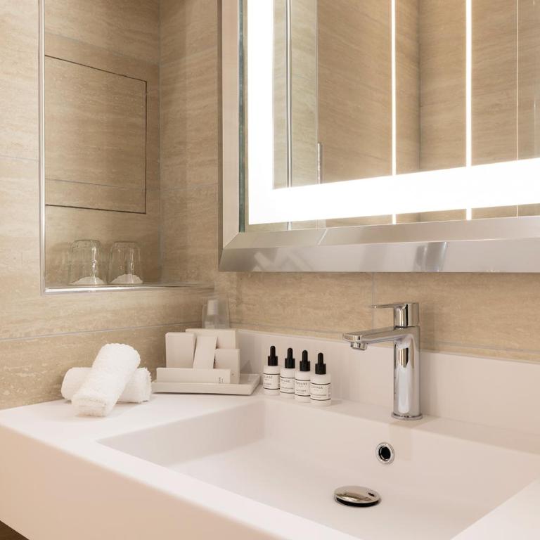 Le Relais Madeleine - Superior Double or Twin Room - 5