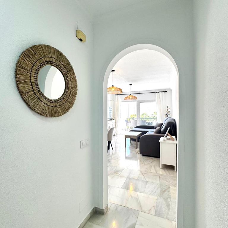 Terraza y vistas en Carihuela Erisa 2 a 100 metros de la playa - Apartamento de 2 dormitorios - 15