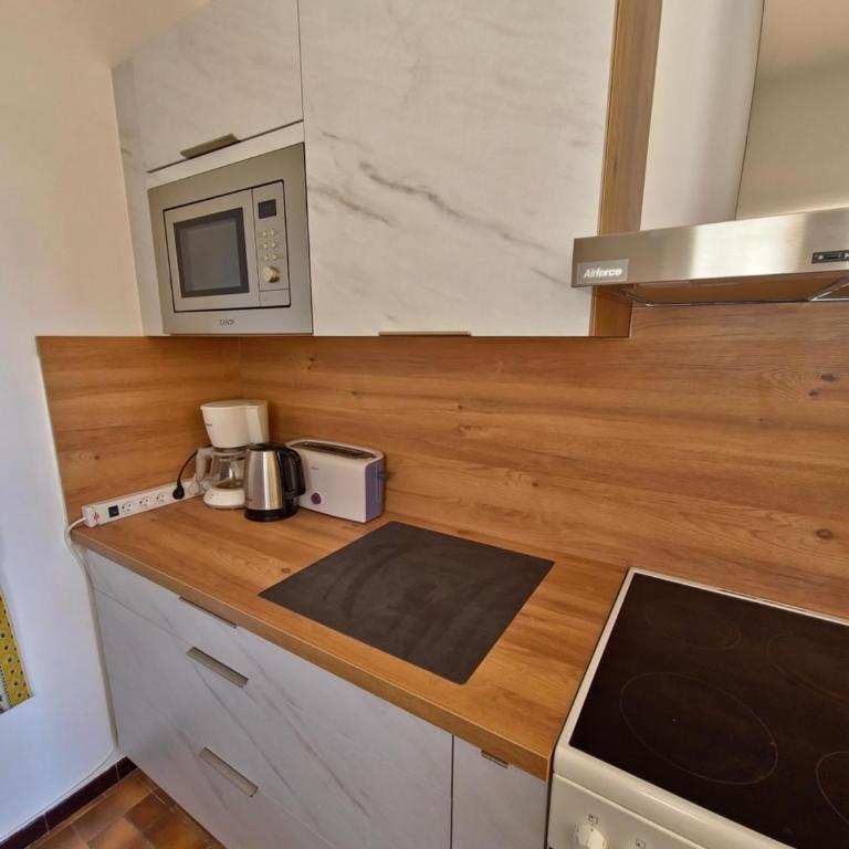 Les Marguerites - T2 avec clim et parking à la Fossette - Apartamento de 1 dormitorio - 5