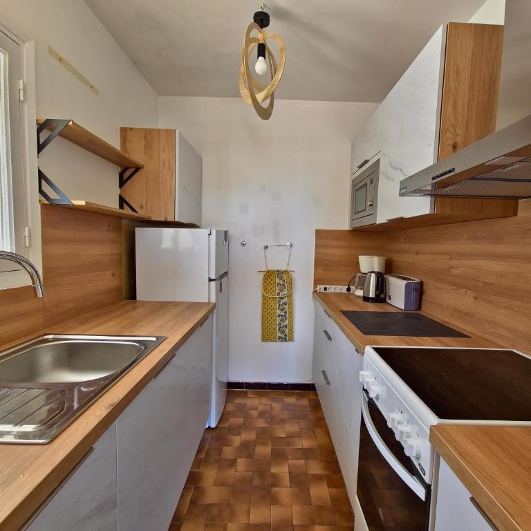 Les Marguerites - T2 avec clim et parking à la Fossette - Apartamento de 1 dormitorio - 6