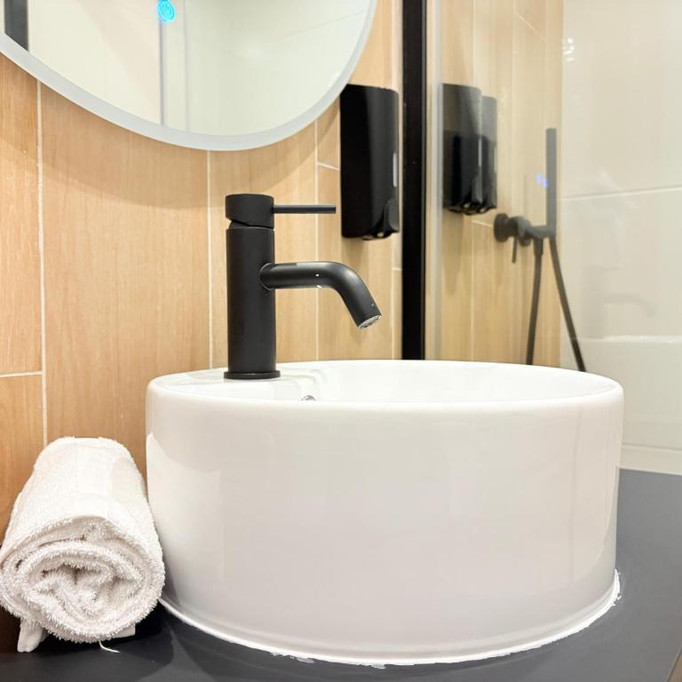 Moret Art Flats Trendy East Paris - Studio avec Balcon - 4