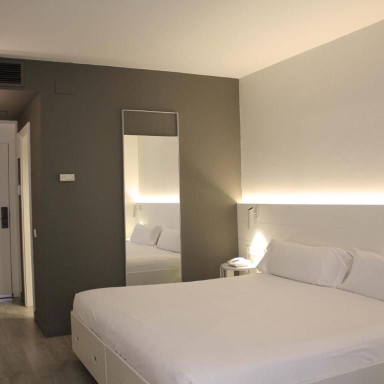 Pol & Grace Hotel - Double or Twin Room - 8