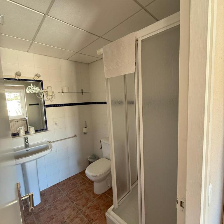La Fonda - Habitación Doble con baño privado - 8