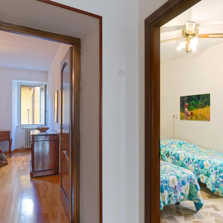 Loggia degli Innocenti Laura - Flat in the Center and near the Lake with two Bedrooms - Appartamento con 2 Camere da Letto - 17