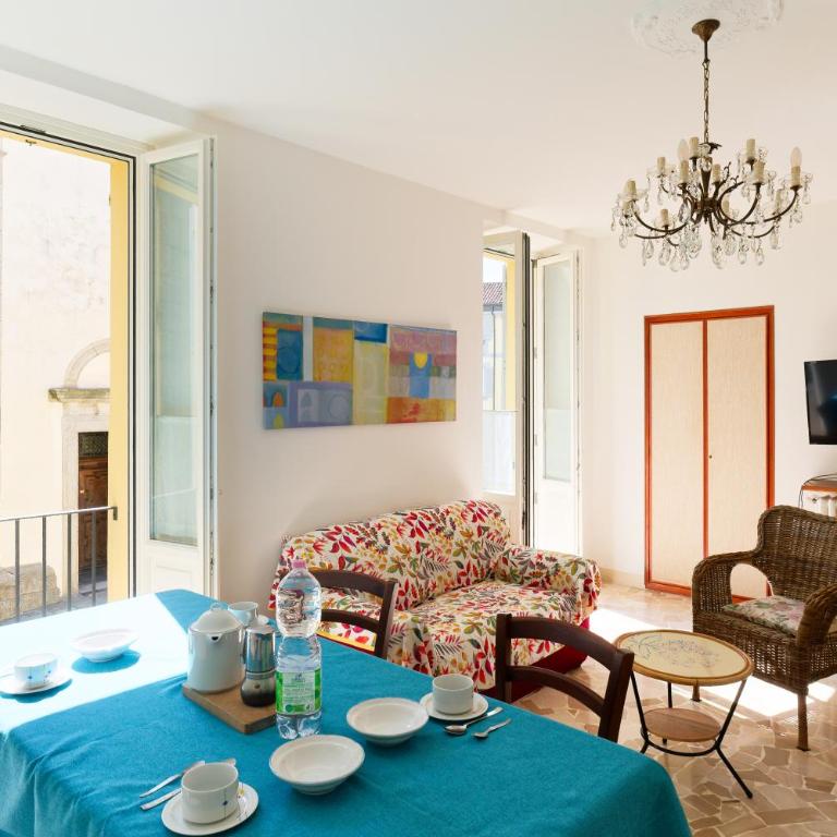 Loggia degli Innocenti Laura - Flat in the Center and near the Lake with two Bedrooms - Appartamento con 2 Camere da Letto - 6