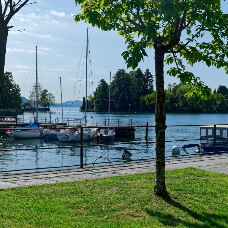 Loggia degli Innocenti Laura - Flat in the Center and near the Lake with two Bedrooms - Appartamento con 2 Camere da Letto - 35