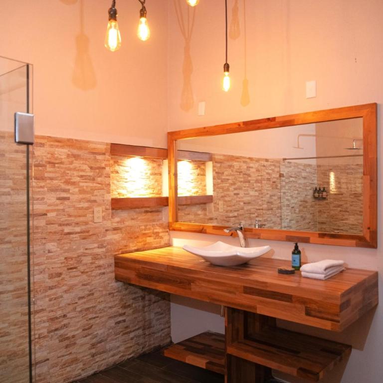 Sereno Hotel - King Room - 6