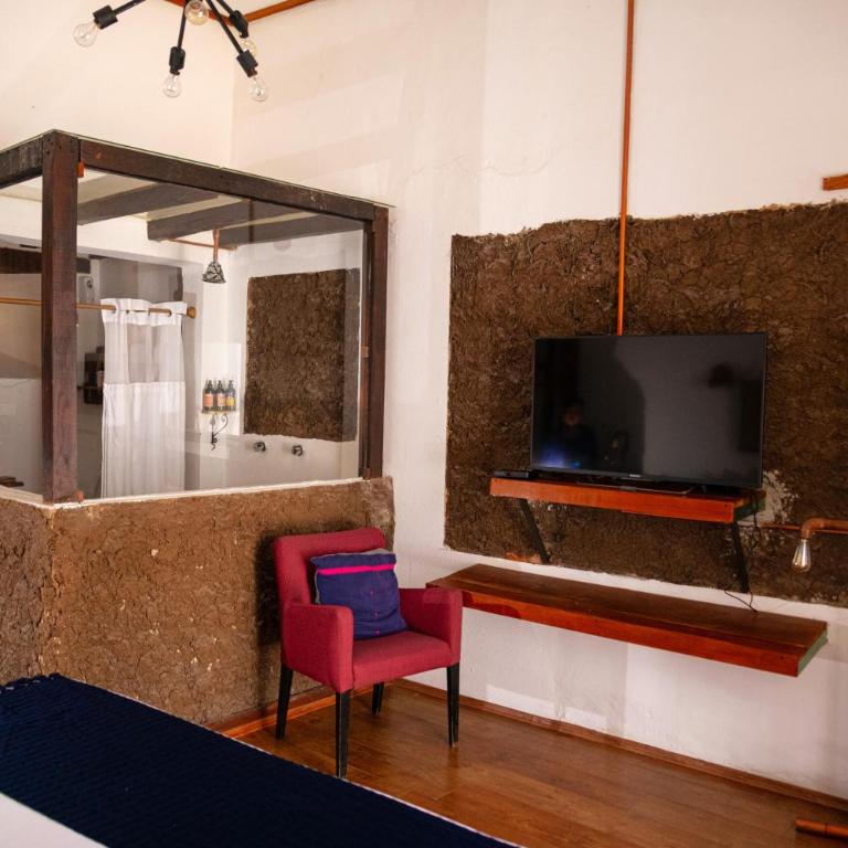 Sereno Hotel - King Room - 10