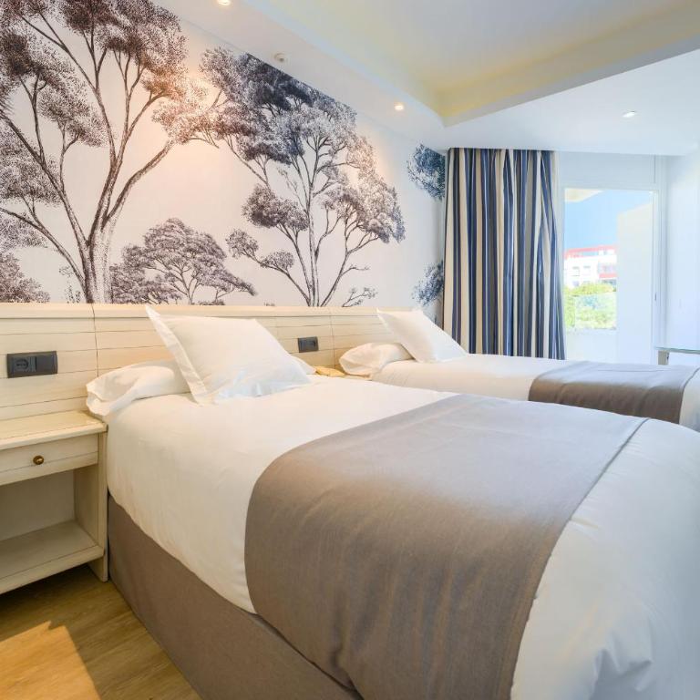 Hotel Puerto Bahía & Spa - Habitación Doble con cama supletoria - 1 o 2 camas (2 adultos + 1 niño) - 3