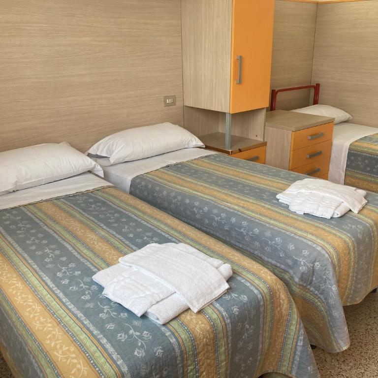 Rooms Casa Celeste sul Mare - Camera Familiare con Bagno Privato - 4