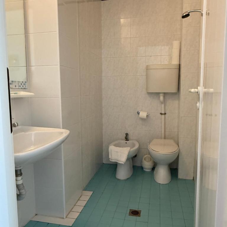 Rooms Casa Celeste sul Mare - Camera Familiare con Bagno Privato - 3