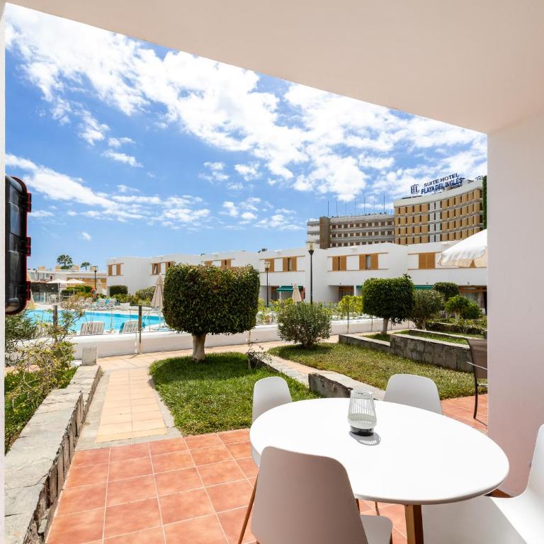 RT-Las Brisas - Two-Bedroom Bungalow - 6