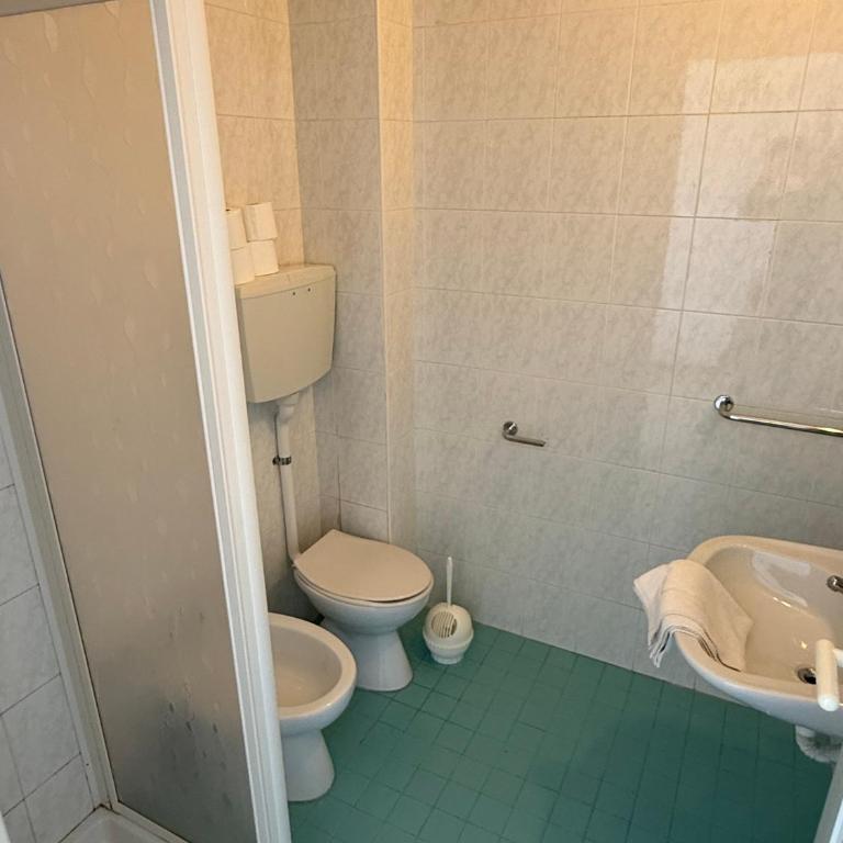 Rooms Casa Celeste sul Mare - Camera Familiare con Bagno Privato - 3