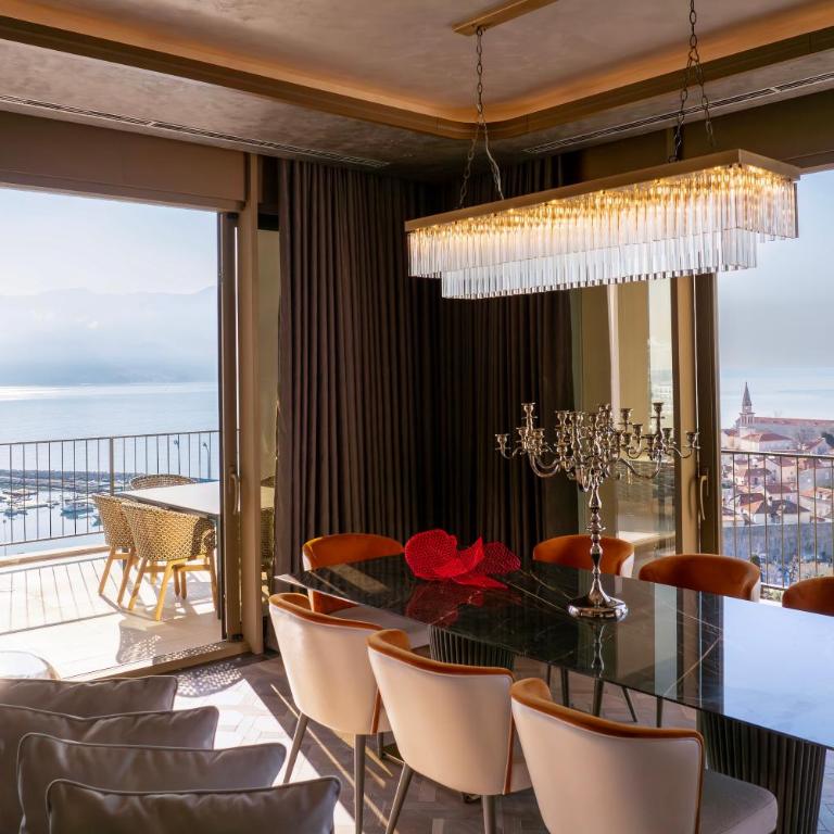 Merit Starlit Hotel & Residences - Presidential Suite Old Town Marina - 1