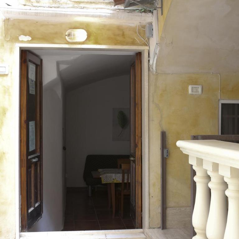 Corte Micetti 1- Centro storico - Appartamento con 2 Camere da Letto - 3