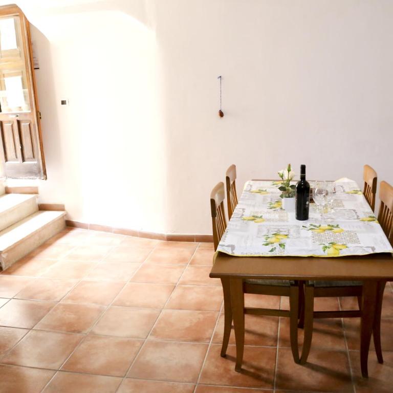 Corte Micetti 1- Centro storico - Appartamento con 2 Camere da Letto - 25