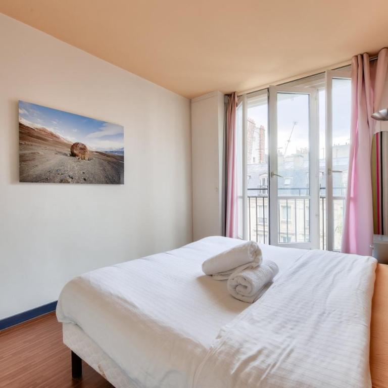 Stunning 2BR Flat near Place des Vosges - Two-Bedroom Apartment - 14