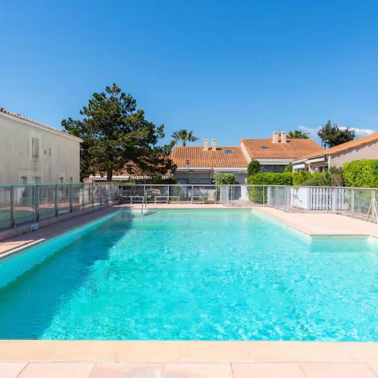 Villa club 2-4 pers, clim, Sanary sur Mer, piscine commune, plage 350m - Haus mit 2 Schlafzimmern - 4