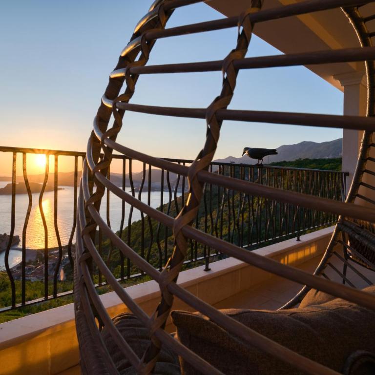 Magic view - Apartment with Pool - Three-Bedroom Apartment - 7