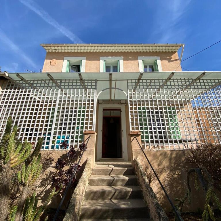 Maison Familiale - Plage privée - Appartement 2 Chambres avec Terrasse et Vue sur la Mer - 2