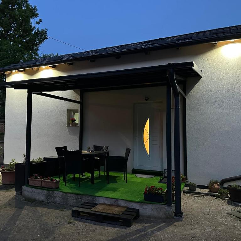 Small House Apartment - Apartman sa 1 Spavaćom Sobom - 5