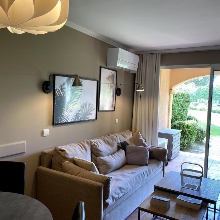 Élégant appartement sur le Golf de Pont Royal - Appartement 1 Chambre - 2
