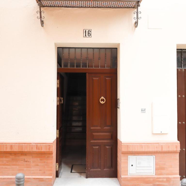 MonKeys Apartments Maestranza - Two-Bedroom Apartment - 26