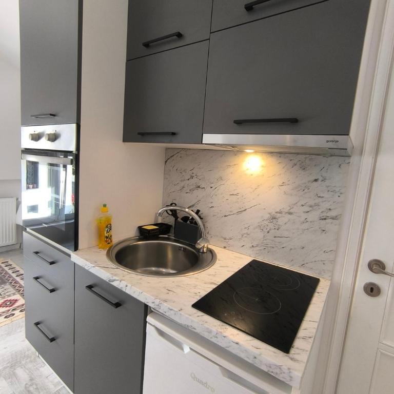 Studio Central - One-Bedroom Apartment - 10