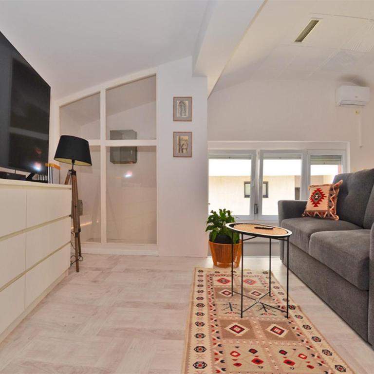 Studio Central - One-Bedroom Apartment - 5