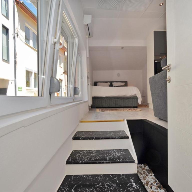 Studio Central - One-Bedroom Apartment - 22