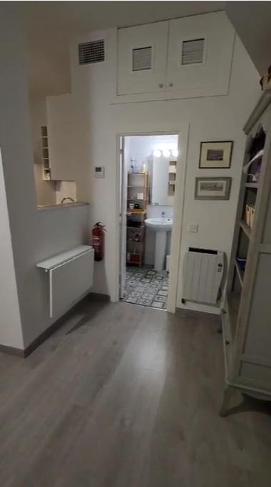Encantador apartamento céntrico y equipado - One-Bedroom Apartment - 13