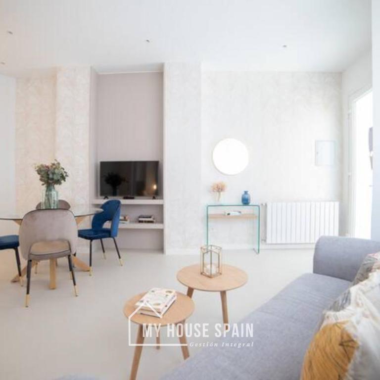 MyHouseSpain - Nuevo apartamento junto al Bernabéu - Apartment with Shower - 1